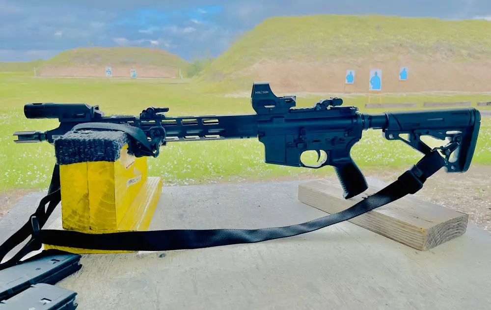 Holosun 510 red dot site mounted on an ar-15 rifle