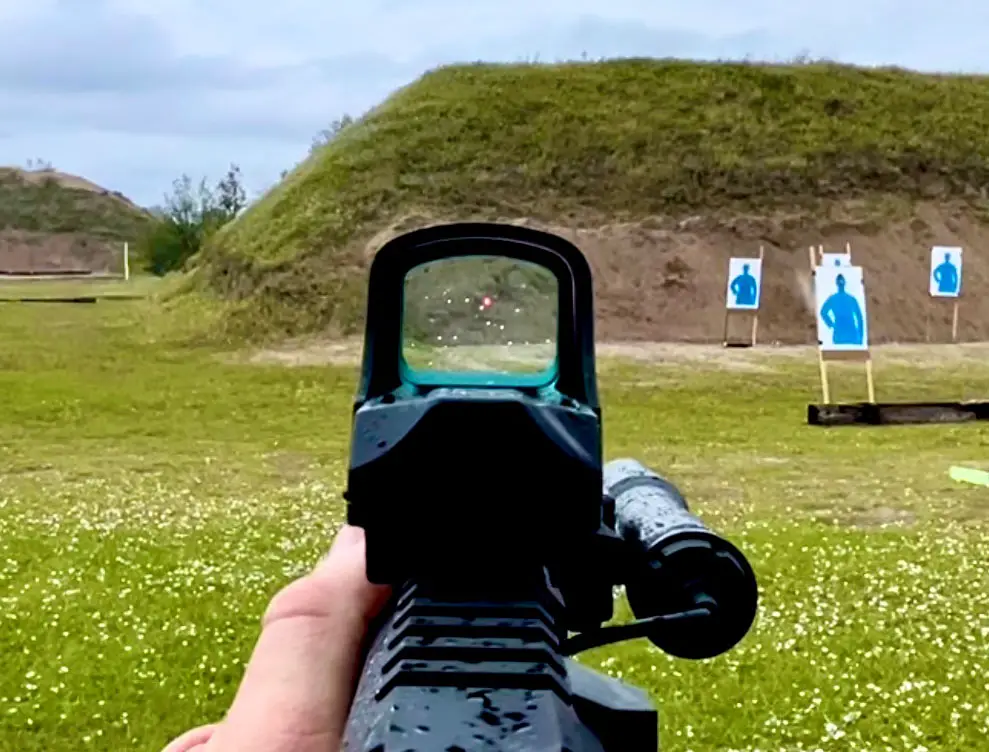 Holosun 510 red dot site shooting at gun range