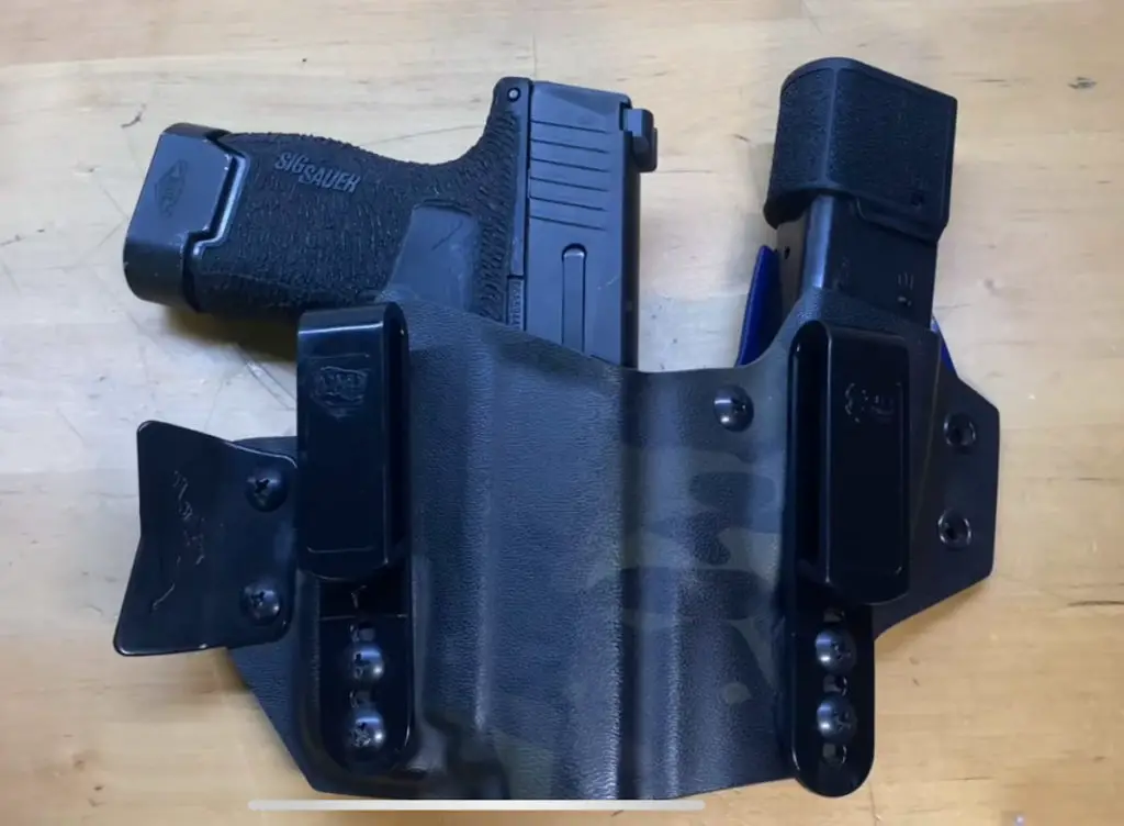 Appendex holster for the Sig P365