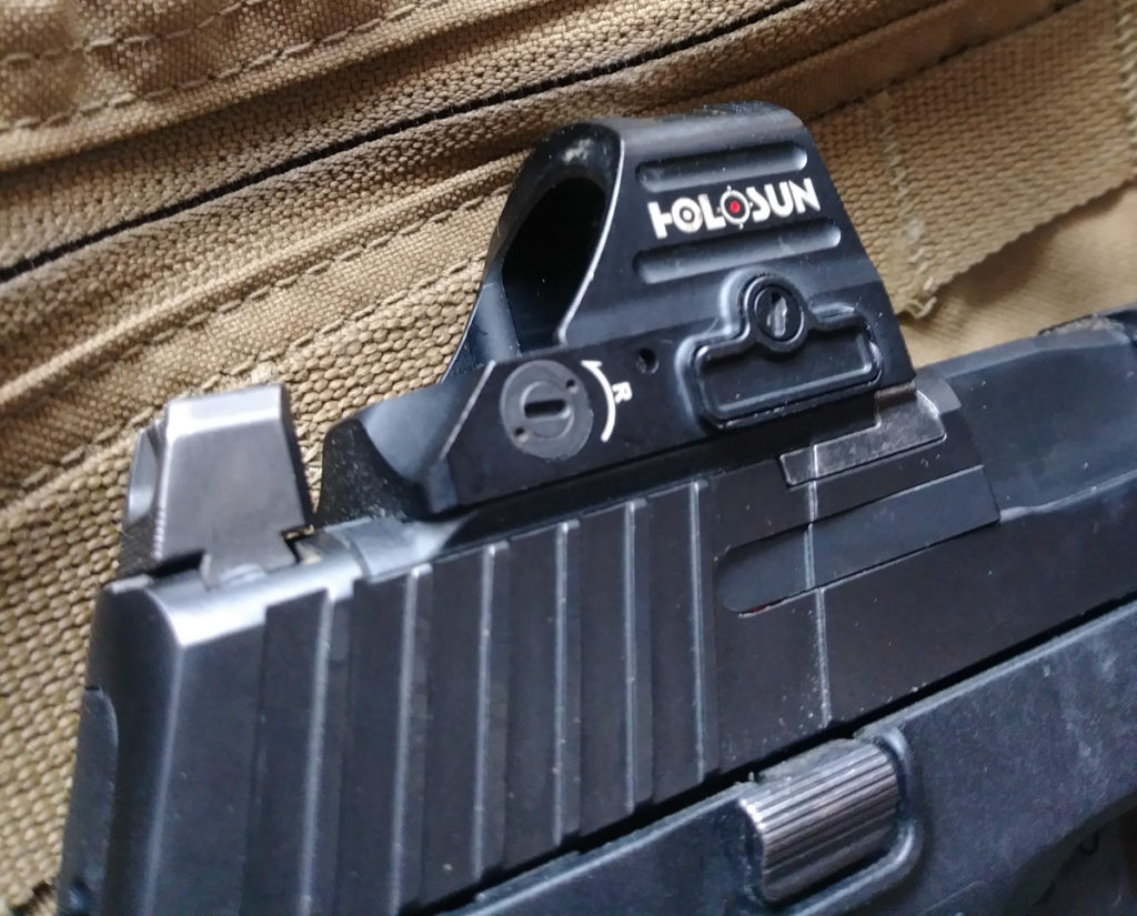 Holosun 507c Battery Tray on the side