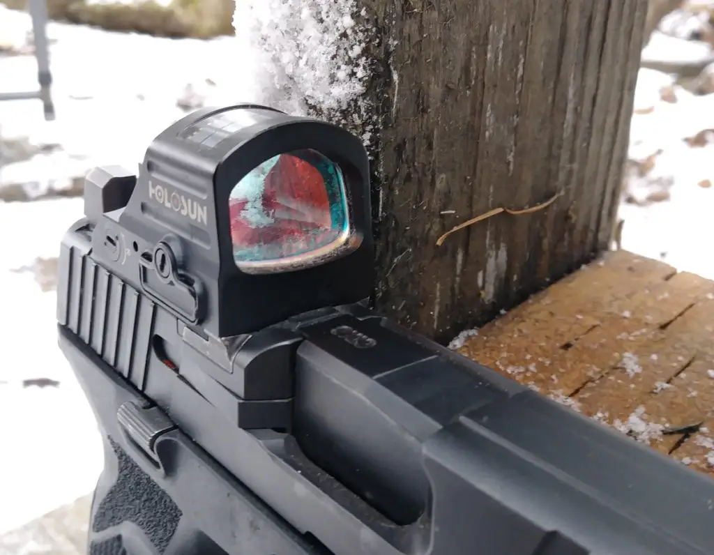 Clear glass of the Holosun 507c red dot sight