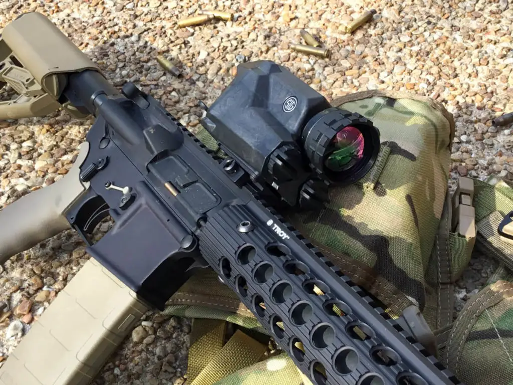 Sig Echo 3 on AR15 rifle
