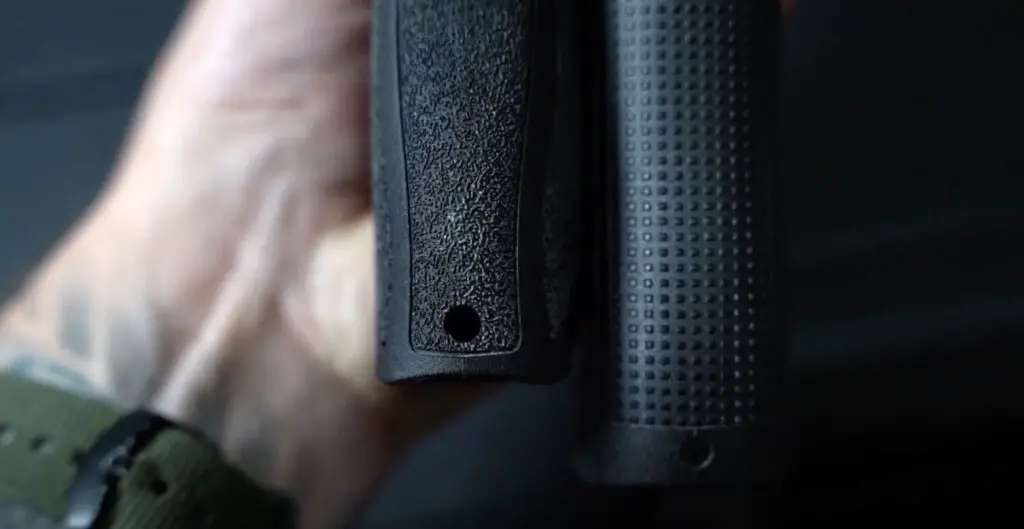 PSA Dagger Compact grip stipling vs Glock 19