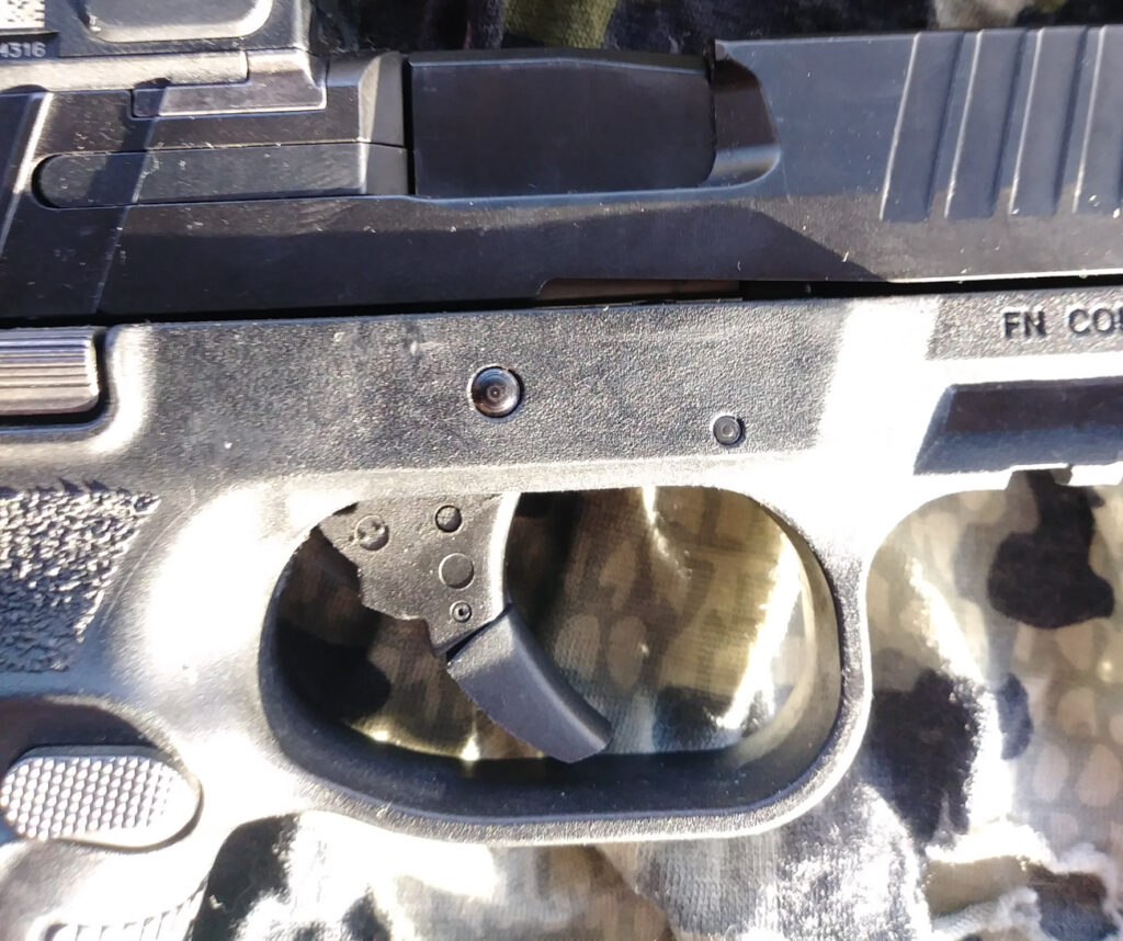FN 509 trigger close up view
